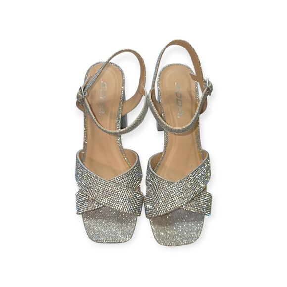 SODA Silver Ankle Strap Open Toe Chunky Block Heel Criss Cross Straps Size 7 - Picture 1 of 7